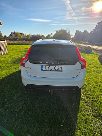 Volvo V60 3 of 5