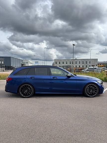 Mercedes-Benz C43 3 of 9