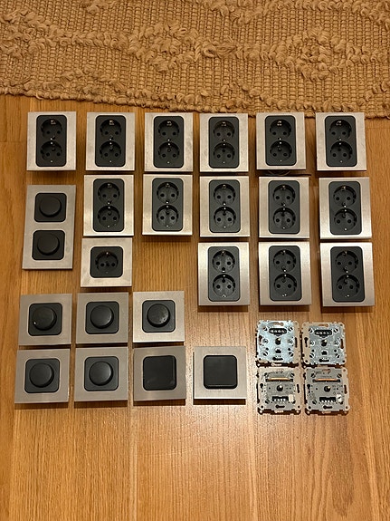 Product image 1 of 3