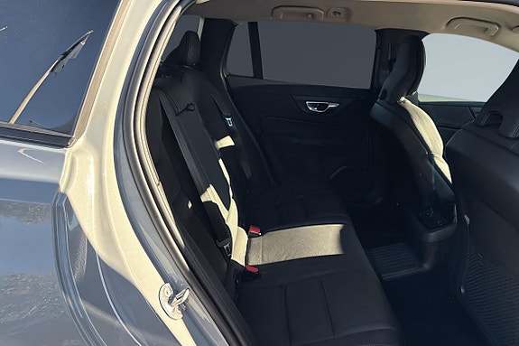 Volvo V60 11 of 14
