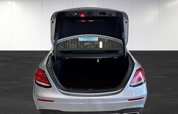 Mercedes-Benz E 220 d 11 of 21