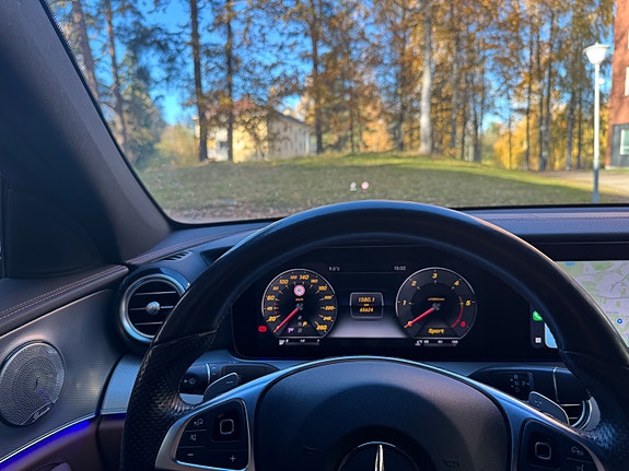 Mercedes-Benz E 220 d 15 of 21