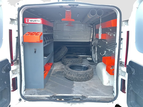 Opel Vivaro 19 of 21