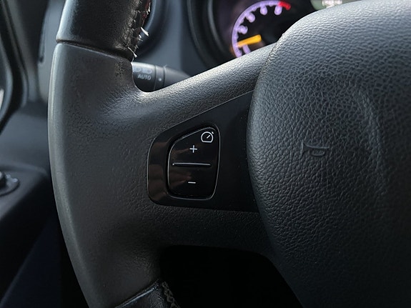 Opel Vivaro 14 of 21