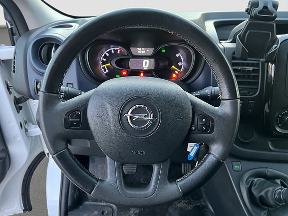 Opel Vivaro 11 of 21