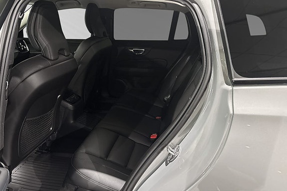 Volvo V60 8 of 16