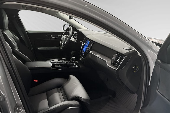 Volvo V60 10 of 16