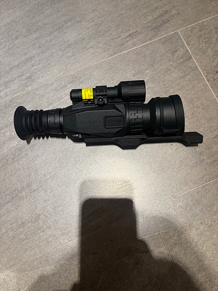 Product image 1 of 4