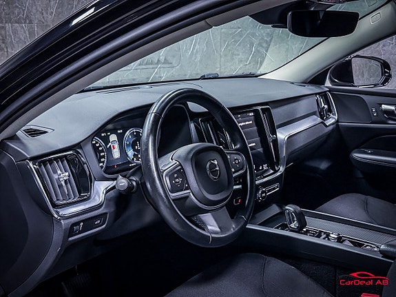 Volvo V60 11 of 27