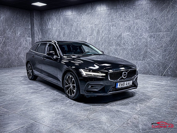 Volvo V60 2 of 27