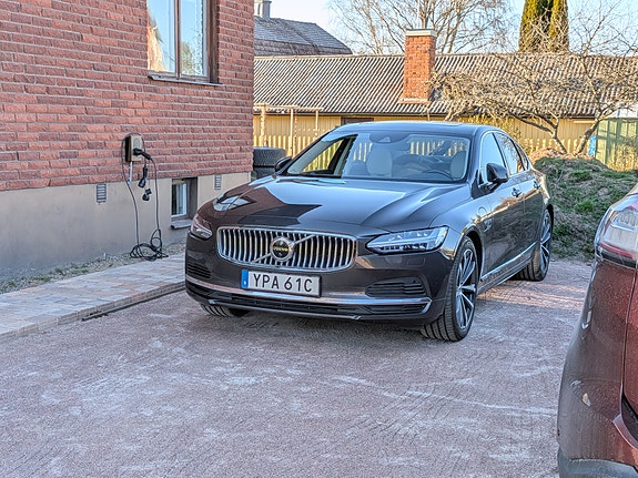 Volvo S90 2 of 7