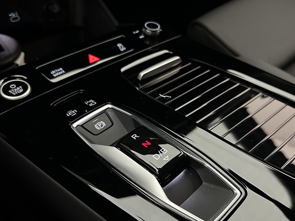 Audi Q6 e-tron 23 of 30