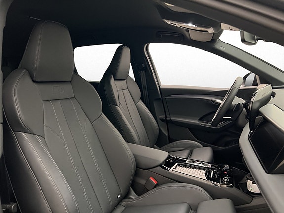 Audi Q6 e-tron 10 of 30
