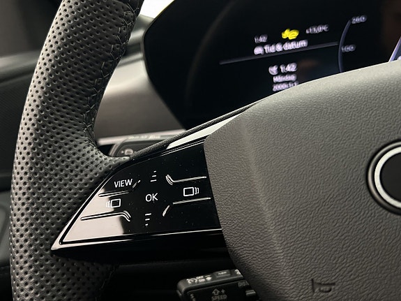 Audi Q6 e-tron 27 of 30