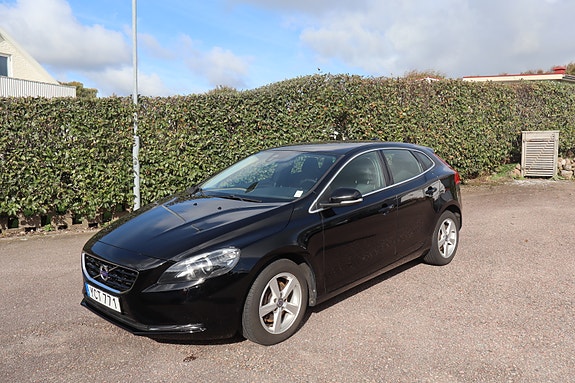 Volvo V40 9 of 9