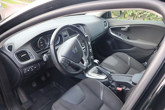 Volvo V40 5 of 9