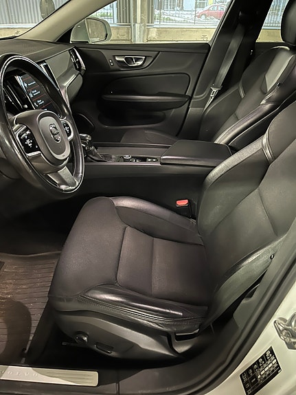 Volvo V60 5 of 10