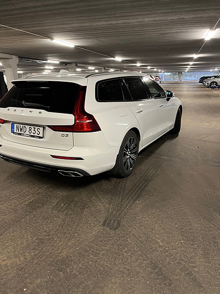 Volvo V60 3 of 10