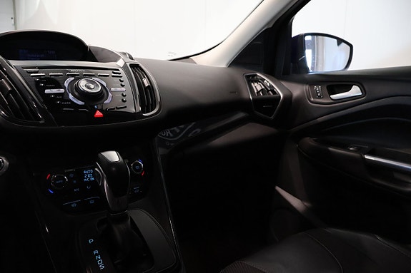 Ford Kuga 8 of 30