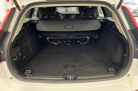Volvo V60 25 of 30