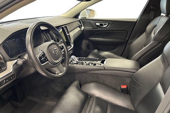 Volvo V60 13 of 30