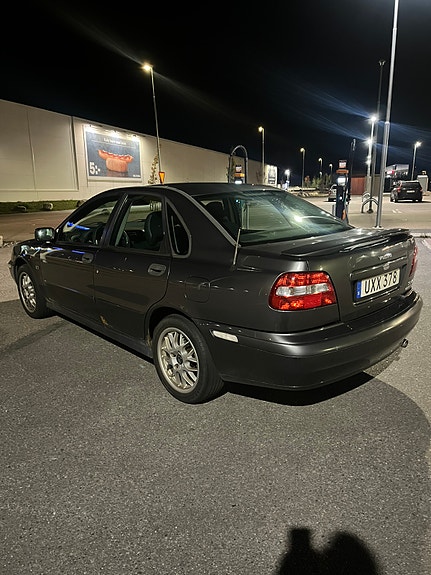 Volvo S40 3 of 6
