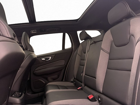 Volvo V60 14 of 30