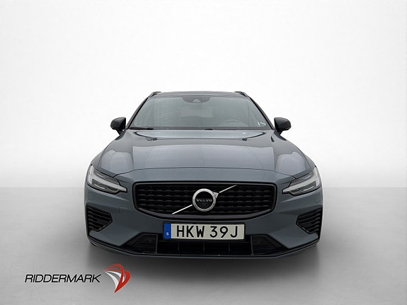 Volvo V60 2 of 30