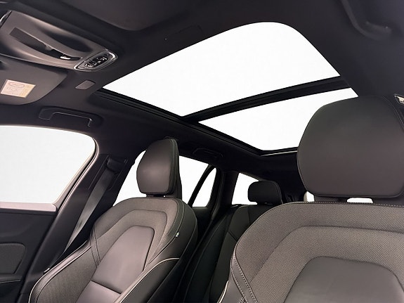 Volvo V60 10 of 30