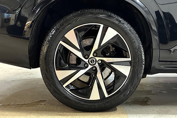 Volvo XC90 16 of 30