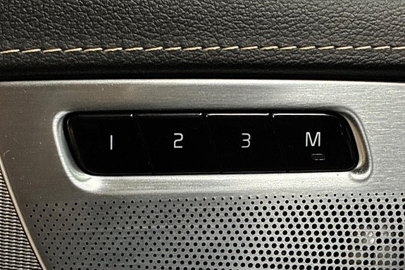Volvo XC90 28 of 30