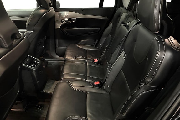 Volvo XC90 12 of 30