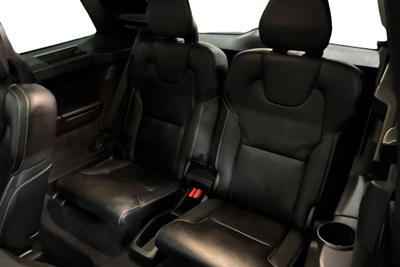 Volvo XC90 14 of 30