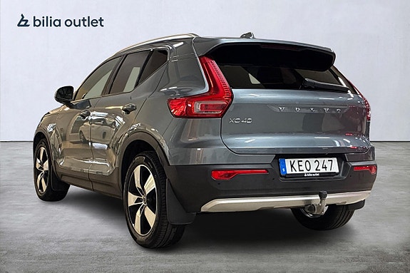 Volvo XC40 8 of 28