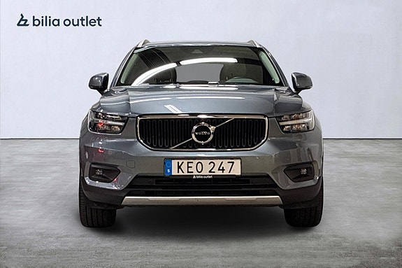 Volvo XC40 3 of 28