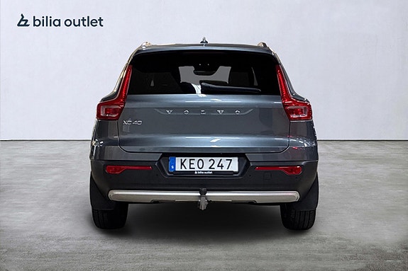 Volvo XC40 7 of 28