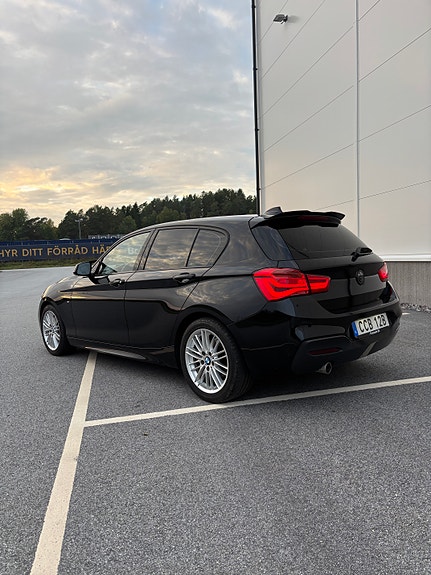 BMW 118i 5 of 8