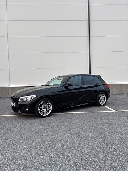 BMW 118i 2 of 8