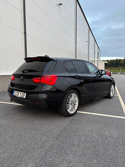 BMW 118i 6 of 8