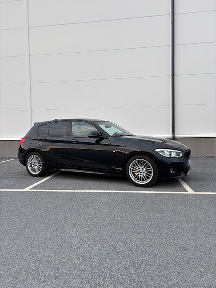 BMW 118i 4 of 8