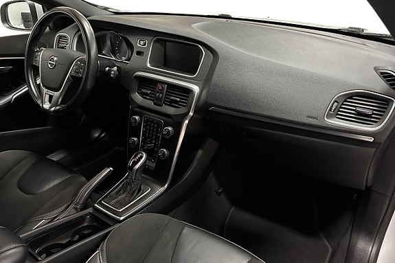 Volvo V40 15 of 22