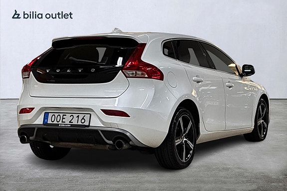 Volvo V40 6 of 22