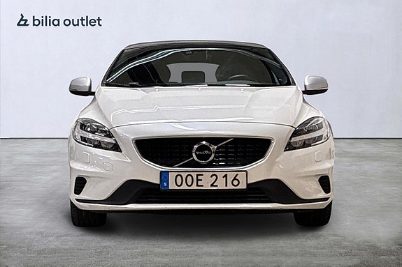 Volvo V40 3 of 22