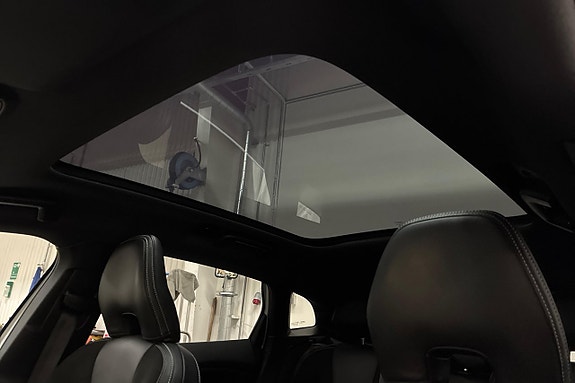 Volvo V40 18 of 22