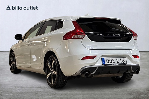 Volvo V40 8 of 22