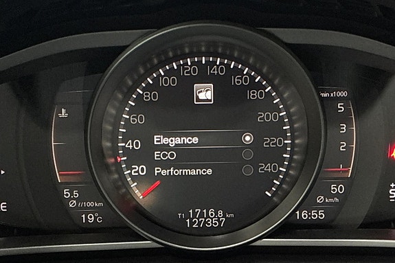 Volvo V40 Cross Country 23 of 30