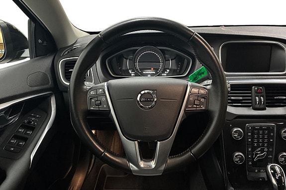 Volvo V40 Cross Country 16 of 30