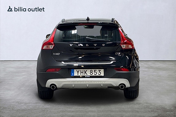 Volvo V40 Cross Country 7 of 30