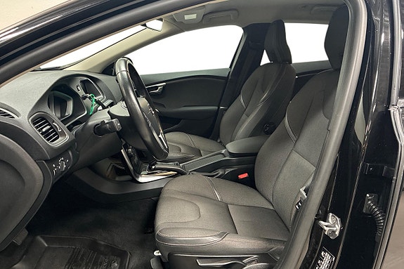 Volvo V40 Cross Country 13 of 30
