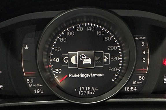 Volvo V40 Cross Country 22 of 30